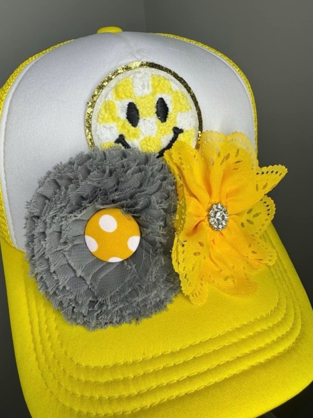 Yellow Smiley trucker hat  with Decorative Flowers
